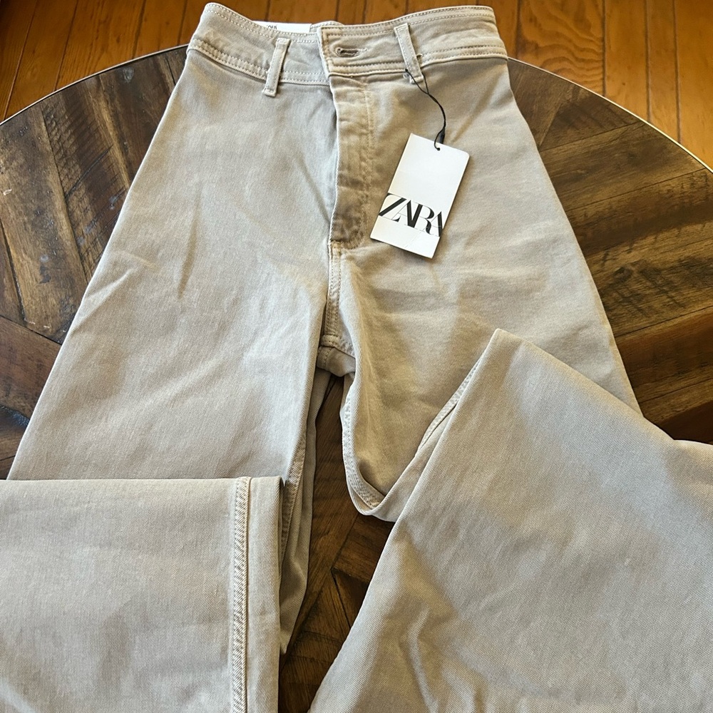 New with tags size 0 Zara, the mariner straight in Tan wide leg bought in Paris